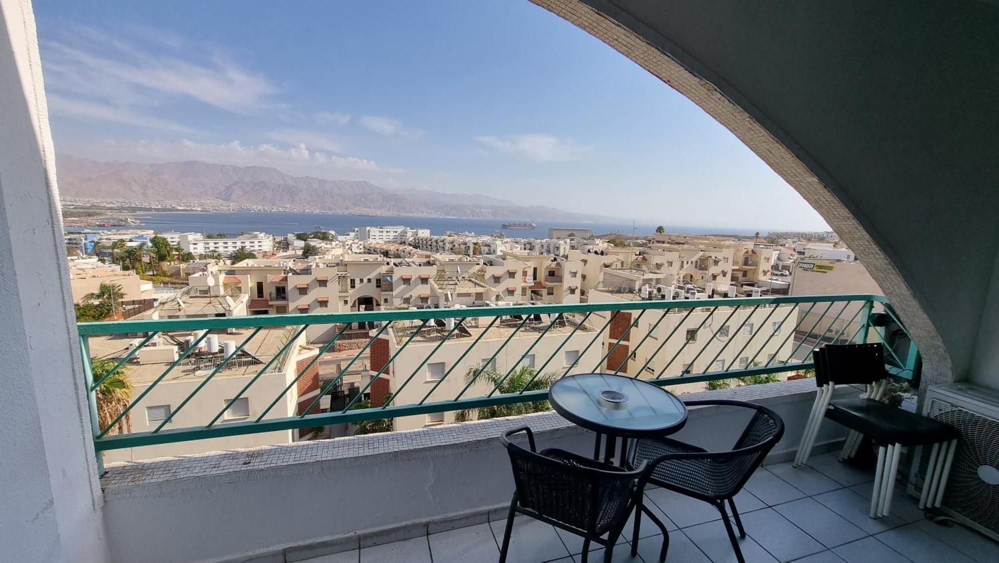 Aparthotel Lev